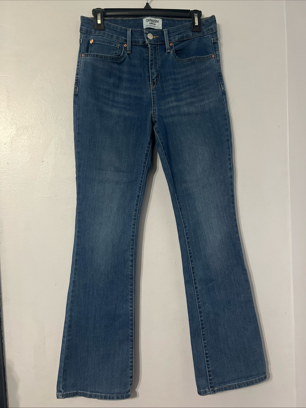 Denizen from Levi's Classic Blue Flared Jeans for Women